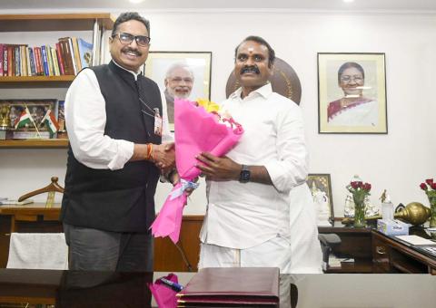 Dr. L. Murugan being welcomed during on his arrival for assumption of charge as the Minister of State for Information & Broadcasting, in New Delhi on June 11, 2024.